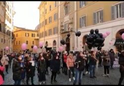 A Montecitorio le donne scendono in piazza per la riapertura del settore