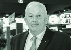 Il defunto “David Orrick” nominato giornalista dell’anno